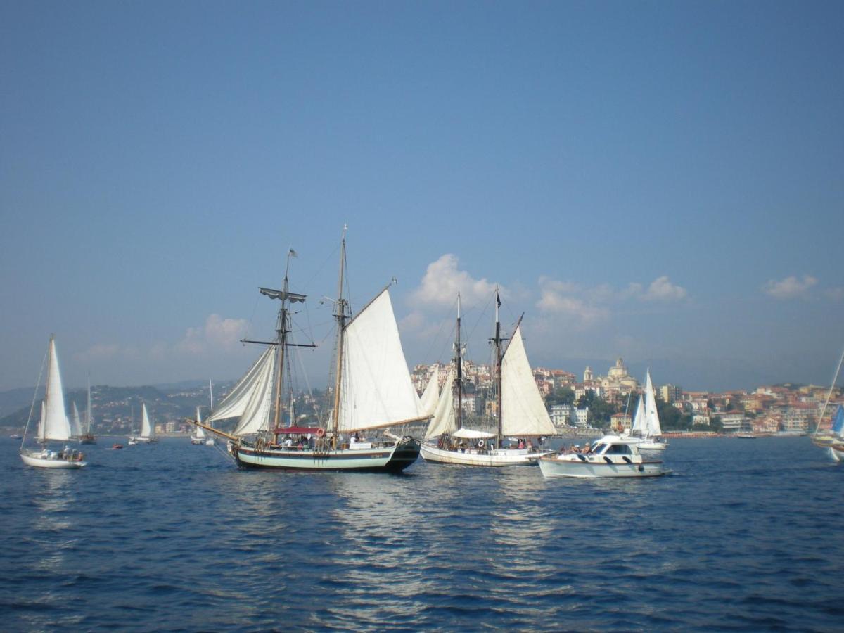Casa Gialla Imperia Kültér fotó